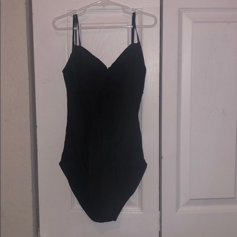 Wear moi black leotard